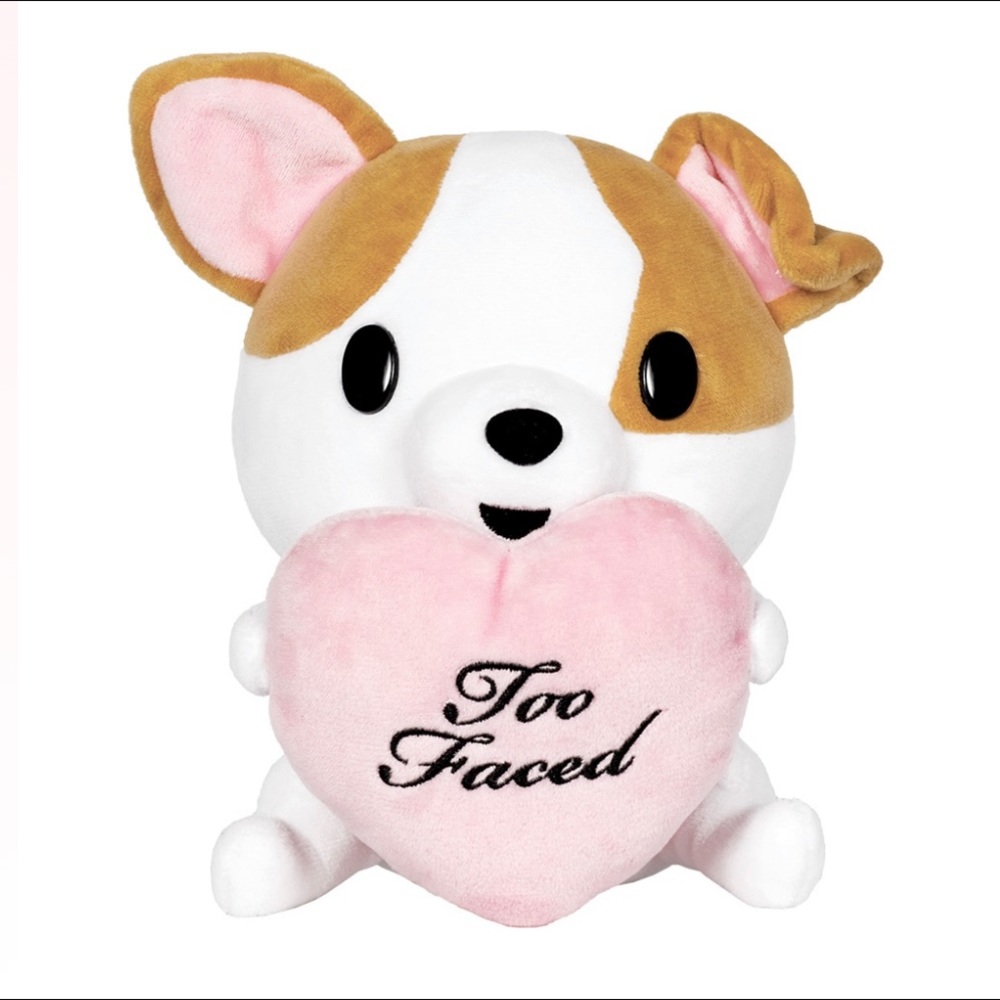 Too faced clover plushie